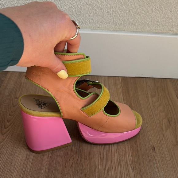 John Fluevog Stylish Pink and Tan Women's Sandals - Picture 5 of 9